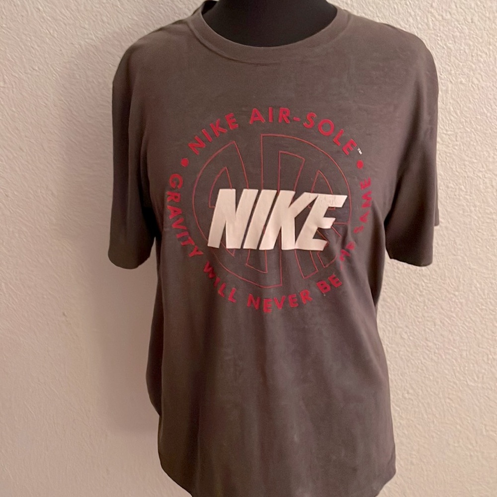 Nike T